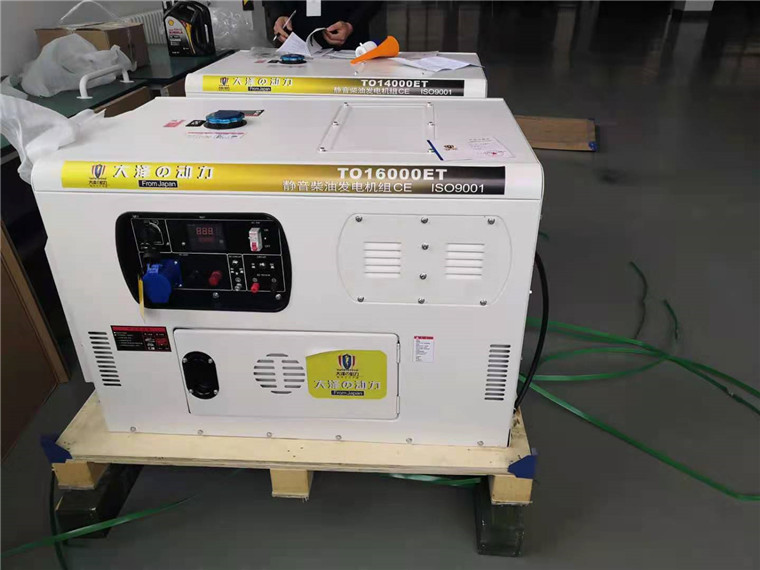 大澤動力12kw柴油發(fā)電機感性與車共用郵箱