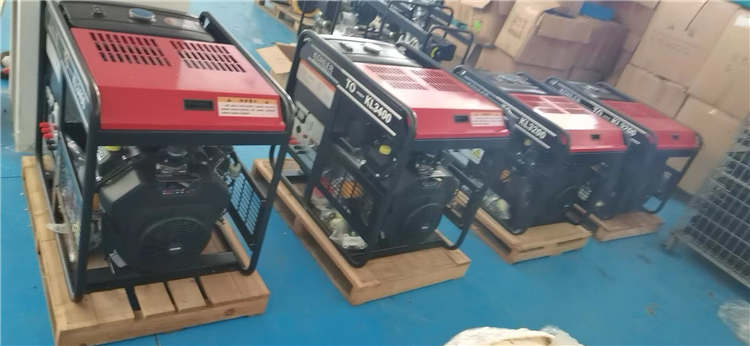 大澤動力廠家，4臺科勒汽油發(fā)電機今天發(fā)貨